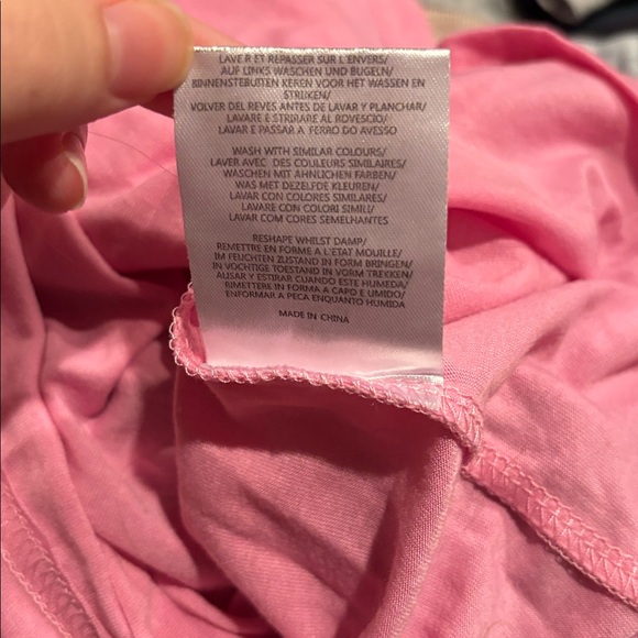 pink pineapple pocket t-shirt - Picture 5 of 5